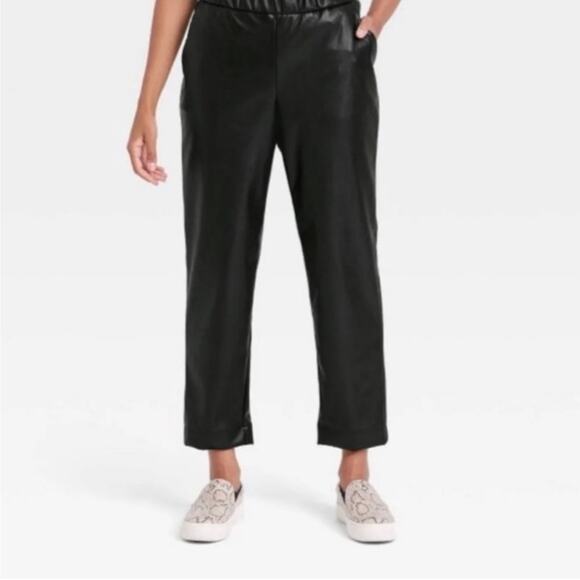 A New Day Women's Black Faux Leather Pull-On Ankle Pants Size Large - Picture 2 of 10